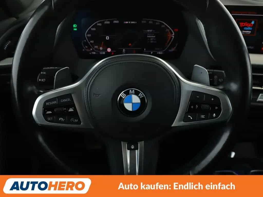 BMW M135 1er M135i xDrive Aut.*NAVI*HUD*LED* 11/2020-photo-18