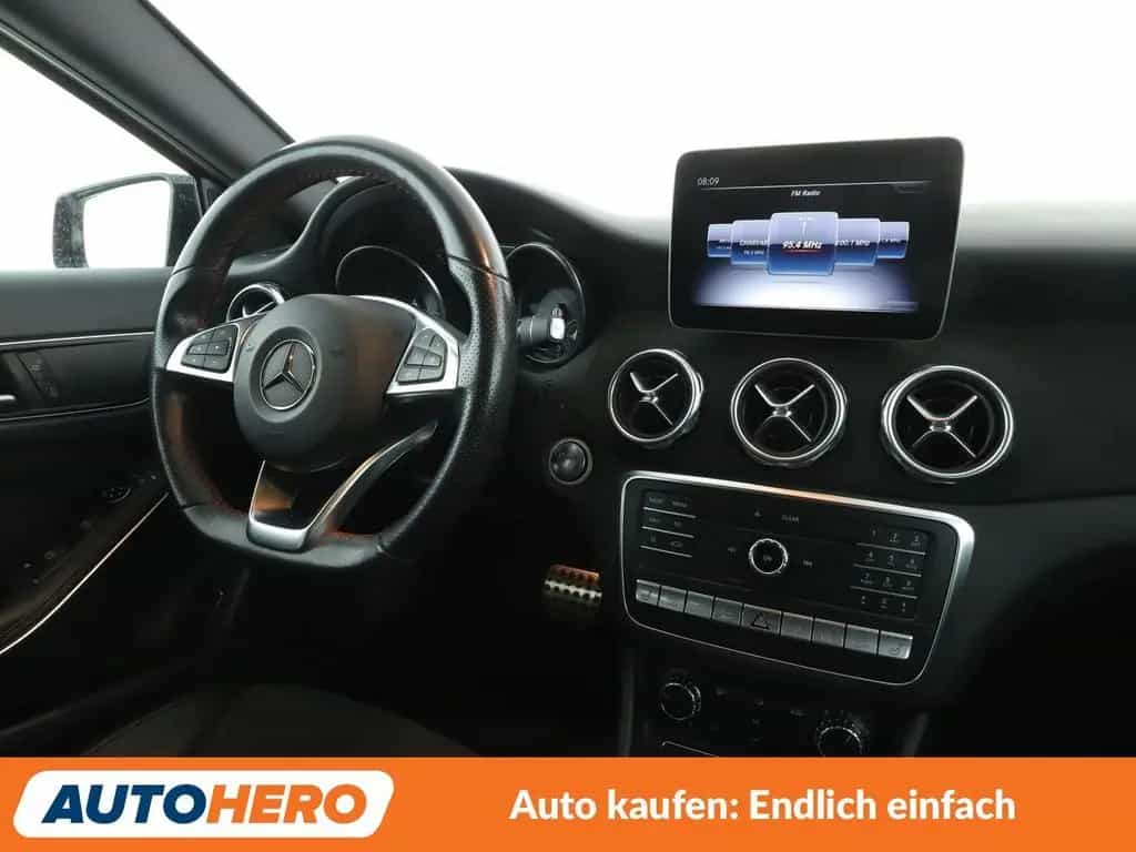 Mercedes-Benz GLA 250 4Matic AMG Line Aut.*LED*NAVI*TEMPO*PDC* 10/2018-photo-12