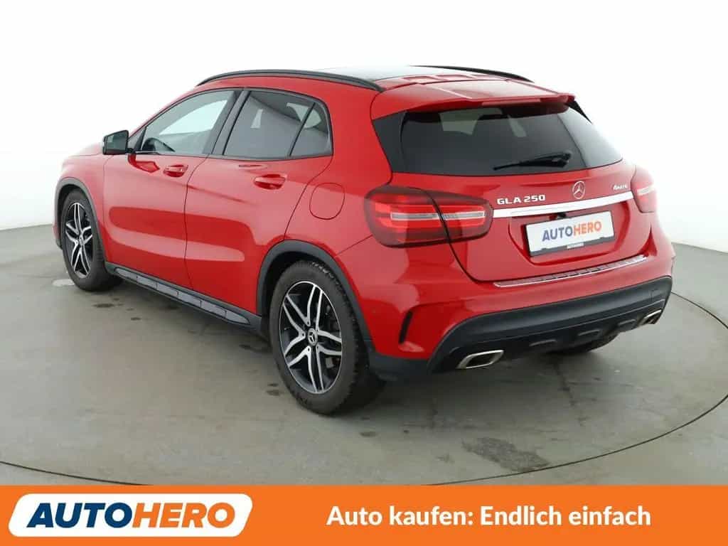 Mercedes-Benz GLA 250 4Matic AMG Line Aut.*LED*NAVI*TEMPO*PDC* 10/2018-photo-3
