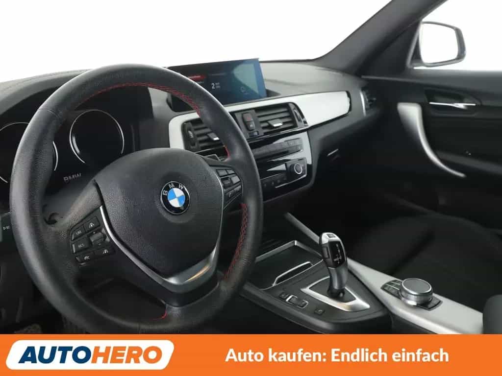 BMW 118 i Edition Sport Line Shadow Aut.*NAVI*PDC*SHZ* 11/2018-photo-10
