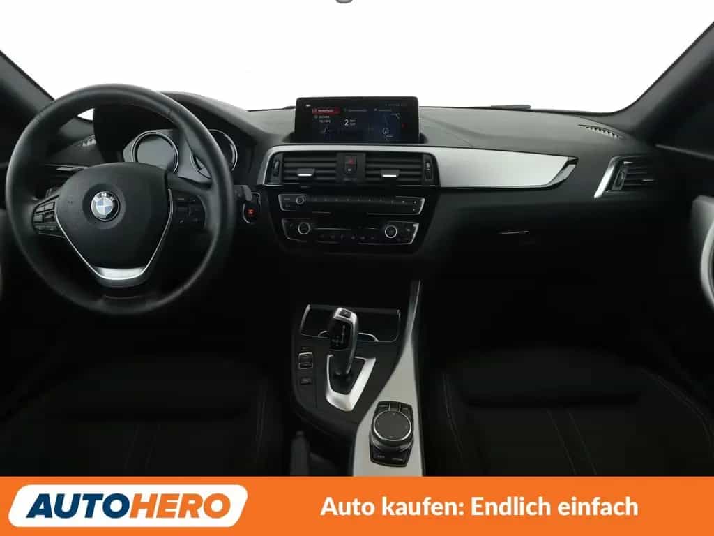 BMW 118 i Edition Sport Line Shadow Aut.*NAVI*PDC*SHZ* 11/2018-photo-11