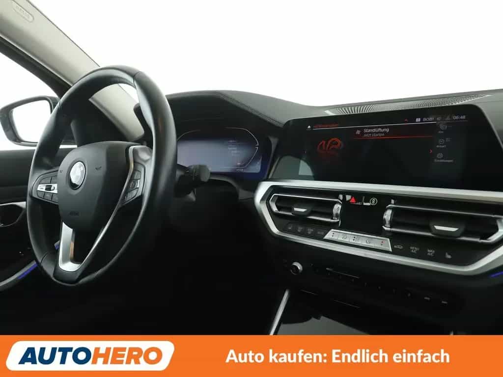BMW 330 i xDrive Luxury Line Aut.*NAVI*LED*PDC*ACC* 05/2022-photo-11