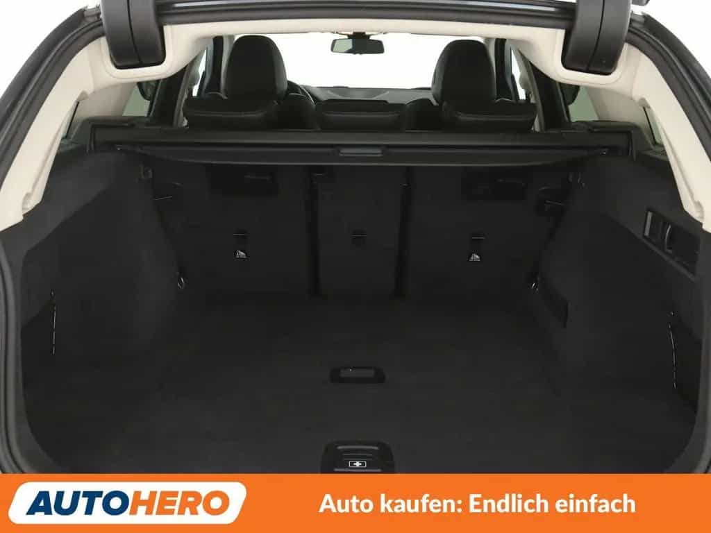 BMW 330 i xDrive Luxury Line Aut.*NAVI*LED*PDC*ACC* 05/2022-photo-15