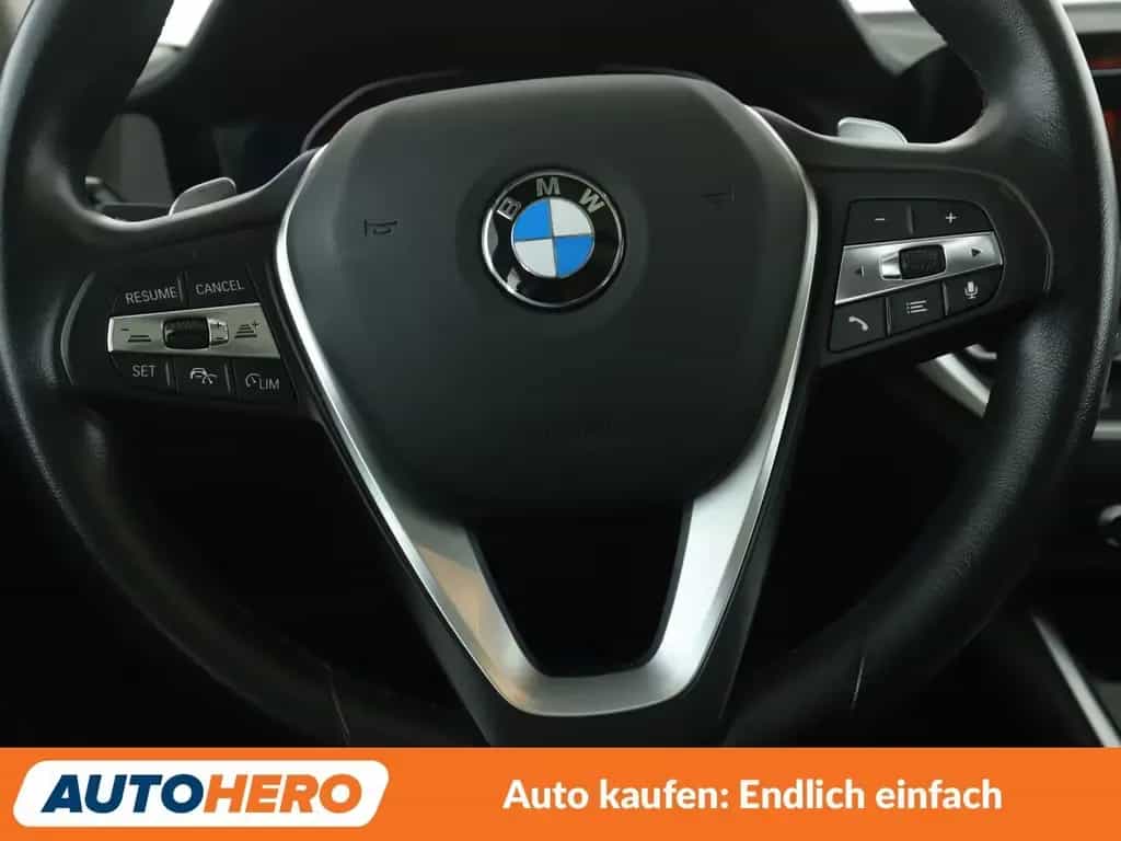 BMW 330 i xDrive Luxury Line Aut.*NAVI*LED*PDC*ACC* 05/2022-photo-16