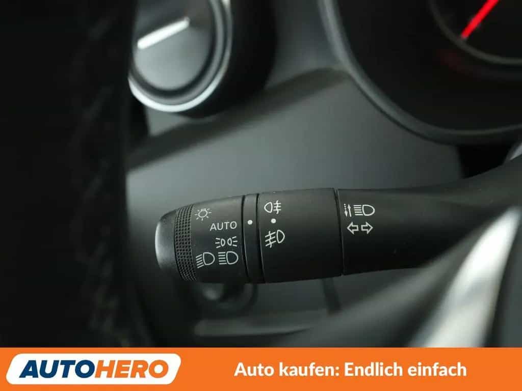 Dacia Duster 1.3 TCe Comfort *NAVI*TEMPO*CAM*PDC*AHK* 04/2019-photo-26