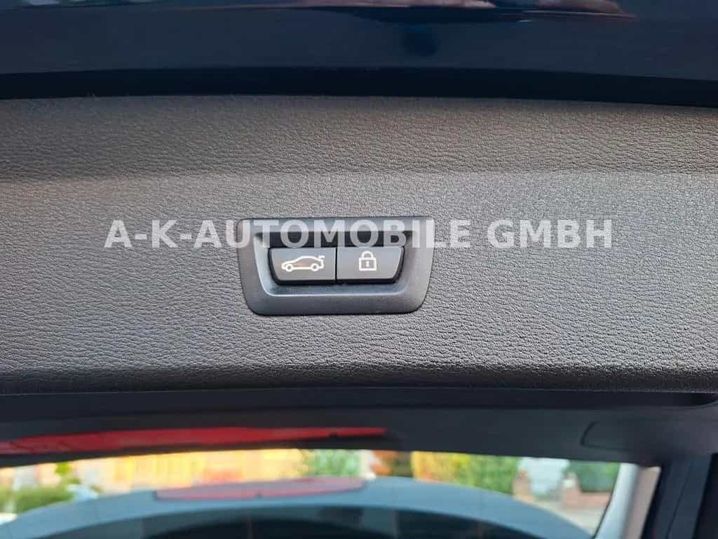 BMW X1 xDrive 18 d Sport Line 02/2018-photo-28