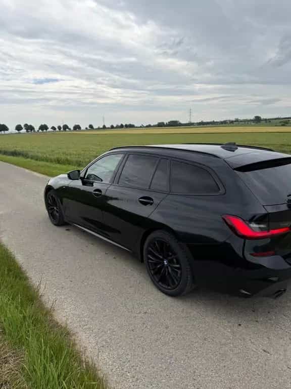 BMW 330 d Touring M Sport Auto. M Sport 05/2021-photo-3