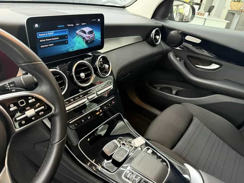 Mercedes-Benz GLC 200 4Matic, LED, 9G, Navi, DAB, MBUX, AHK 07/2019-photo-24