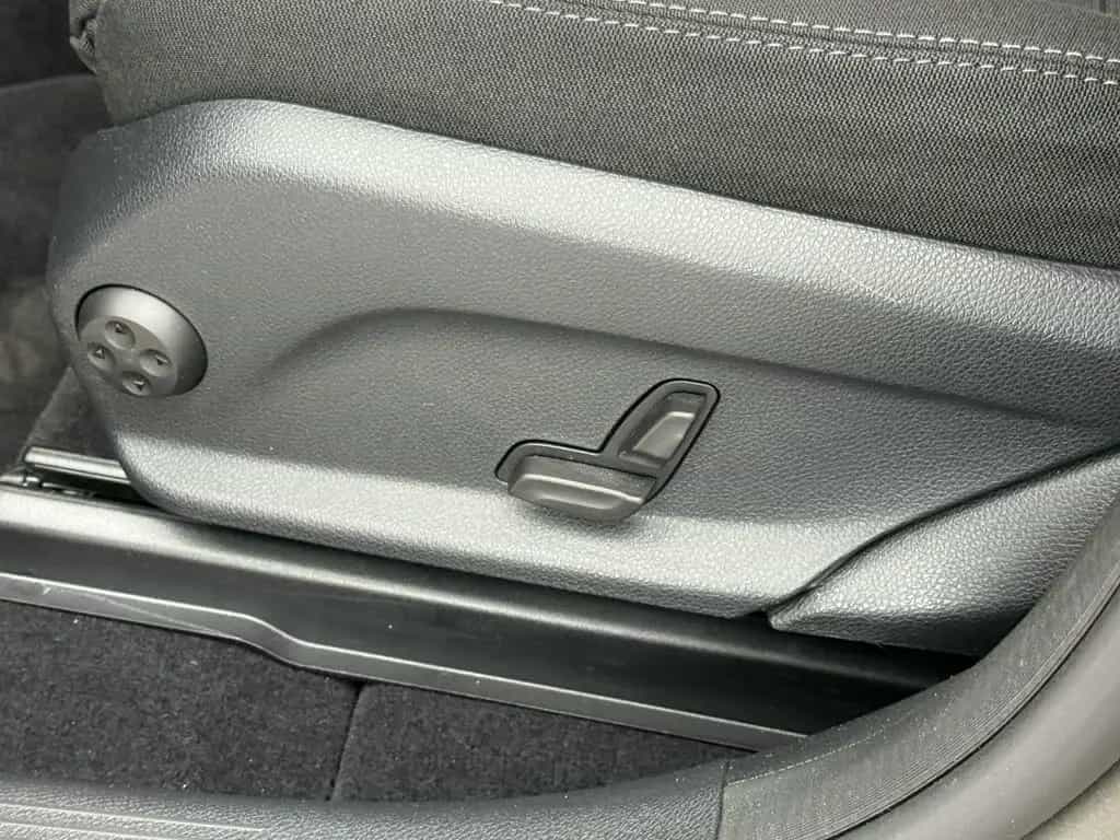 Mercedes-Benz GLC 200 4Matic, LED, 9G, Navi, DAB, MBUX, AHK 07/2019-photo-25
