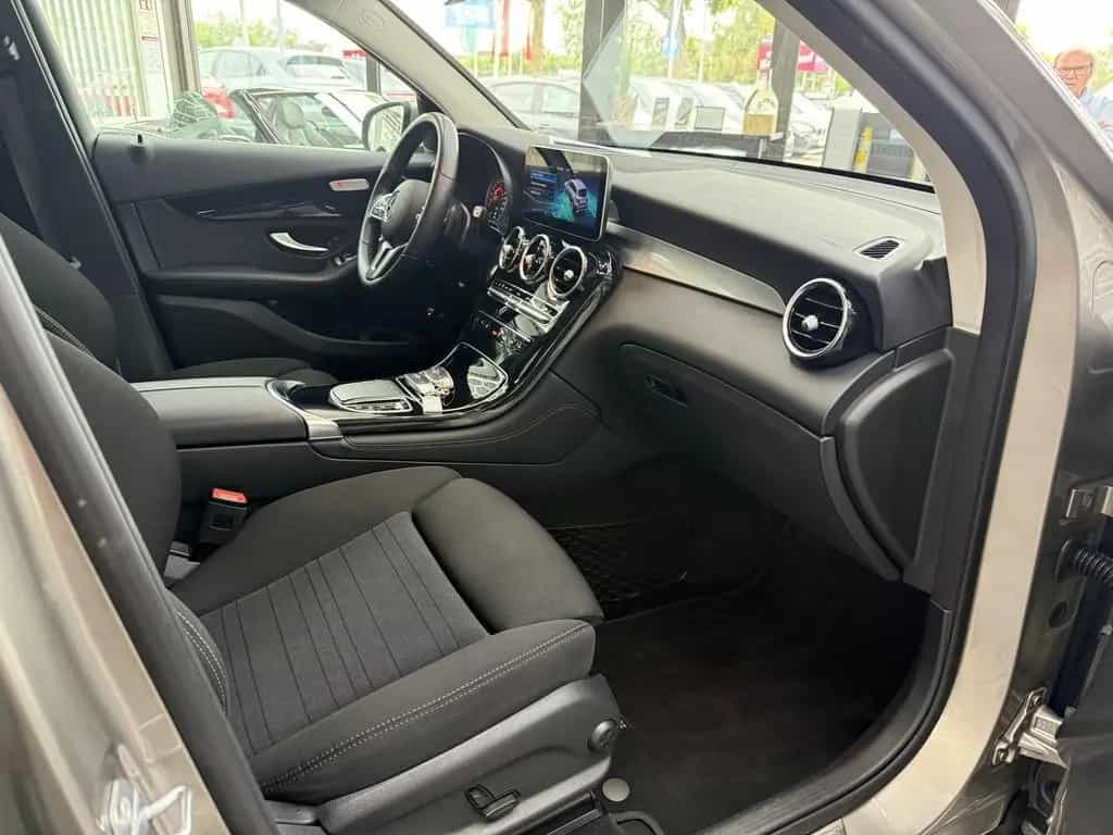 Mercedes-Benz GLC 200 4Matic, LED, 9G, Navi, DAB, MBUX, AHK 07/2019-photo-27