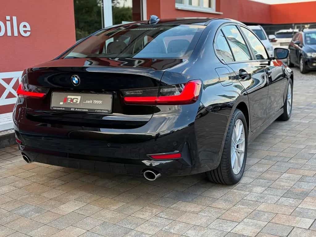 BMW 318 D Advantage*Garantie*LED* 02/2020-photo-12