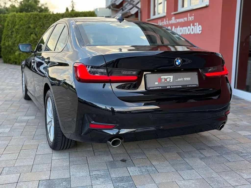 BMW 318 D Advantage*Garantie*LED* 02/2020-photo-19