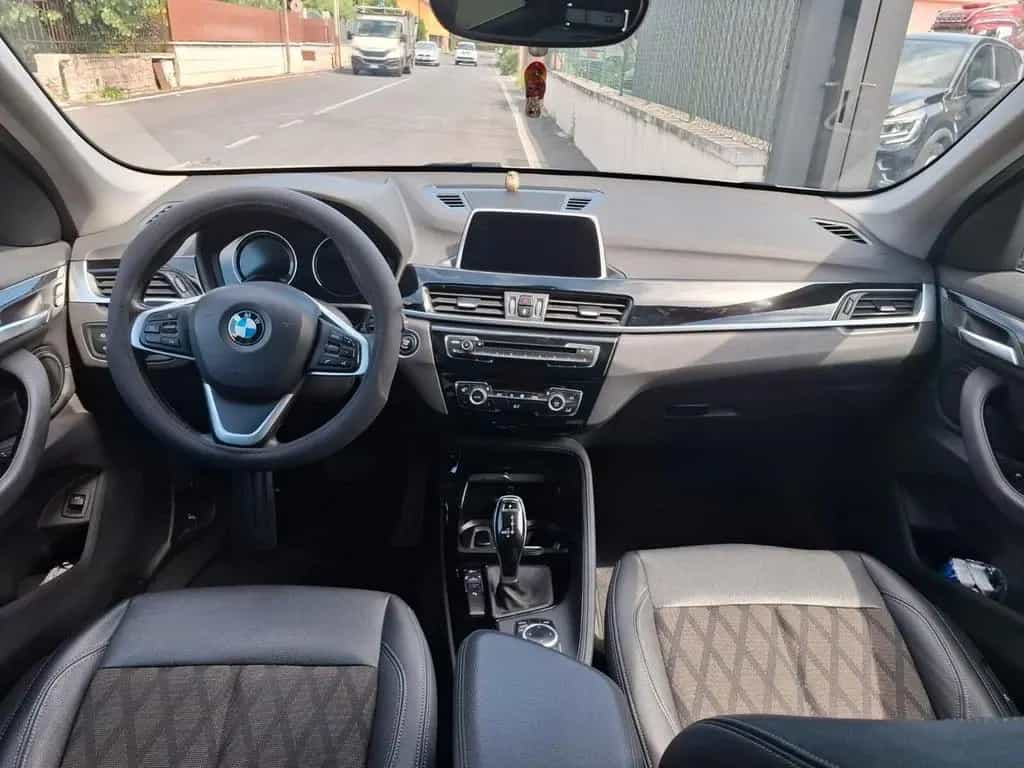 BMW X1 Bmw X1 sDrive18d xLine - AUTOMATICA - 105.000KM 05/2019-photo-3