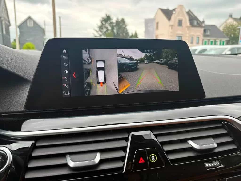 BMW 520 d Sport Line°LEDER°KAMERA°NAVI°LED° 09/2019-photo-16