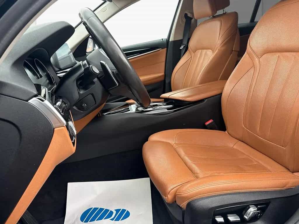 BMW 520 d Sport Line°LEDER°KAMERA°NAVI°LED° 09/2019-photo-4