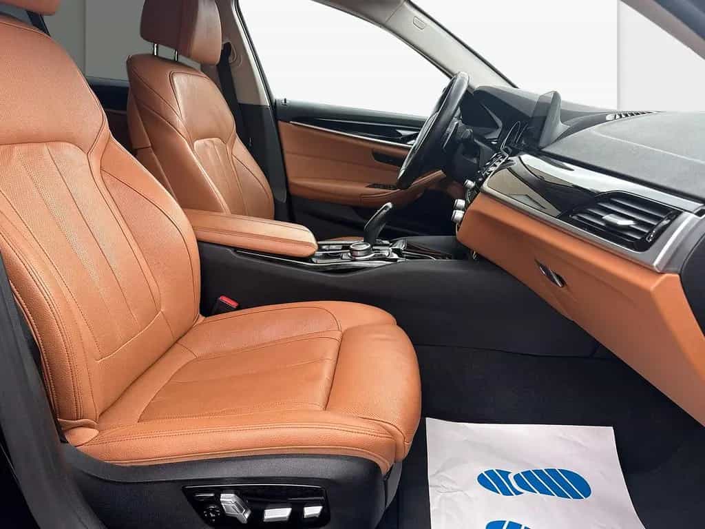 BMW 520 d Sport Line°LEDER°KAMERA°NAVI°LED° 09/2019-photo-6