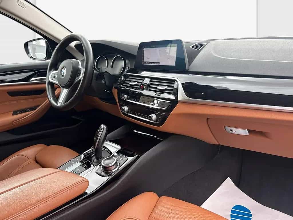 BMW 520 d Sport Line°LEDER°KAMERA°NAVI°LED° 09/2019-photo-9