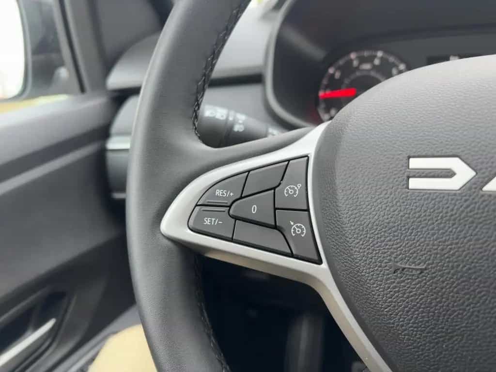 Dacia Sandero Stepway Extreme TCe 110 ABS Fahrerairbag 06/2026-photo-13