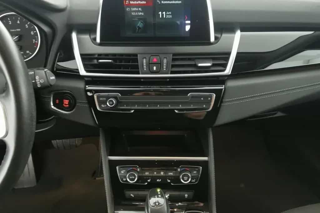 BMW 220 Active Tourer 220i AT Sport Line LED+NAVI+PDC+SHZ+Autom./Klima 12/2017-photo-13