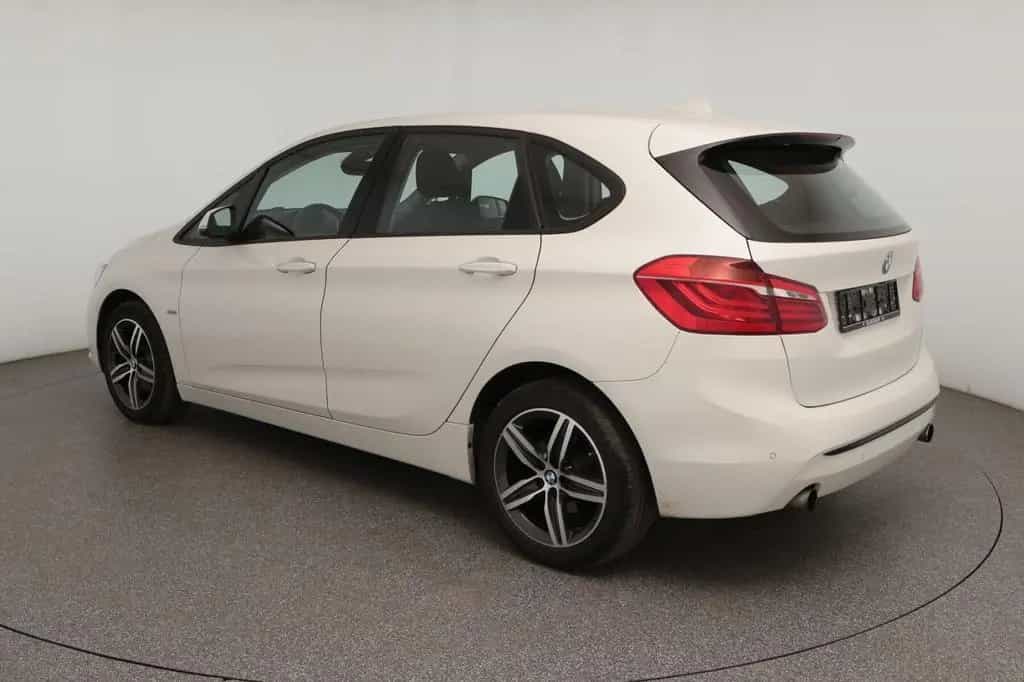 BMW 220 Active Tourer 220i AT Sport Line LED+NAVI+PDC+SHZ+Autom./Klima 12/2017-photo-4