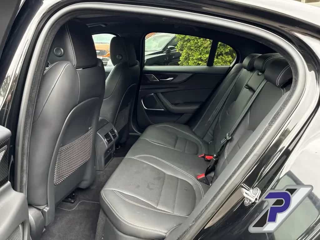Jaguar XE R-Dynamic Black AWD Navi Leder Soundsystem Me 01/2022-photo-12