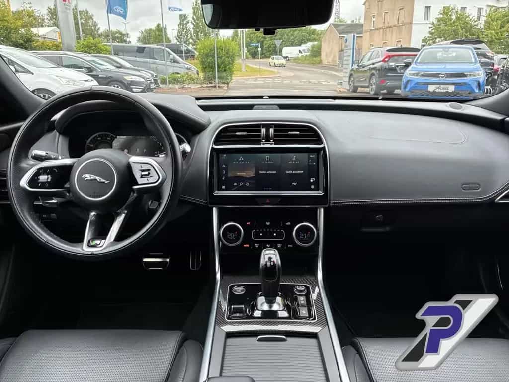 Jaguar XE R-Dynamic Black AWD Navi Leder Soundsystem Me 01/2022-photo-14