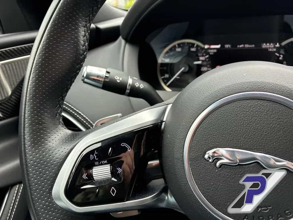 Jaguar XE R-Dynamic Black AWD Navi Leder Soundsystem Me 01/2022-photo-18