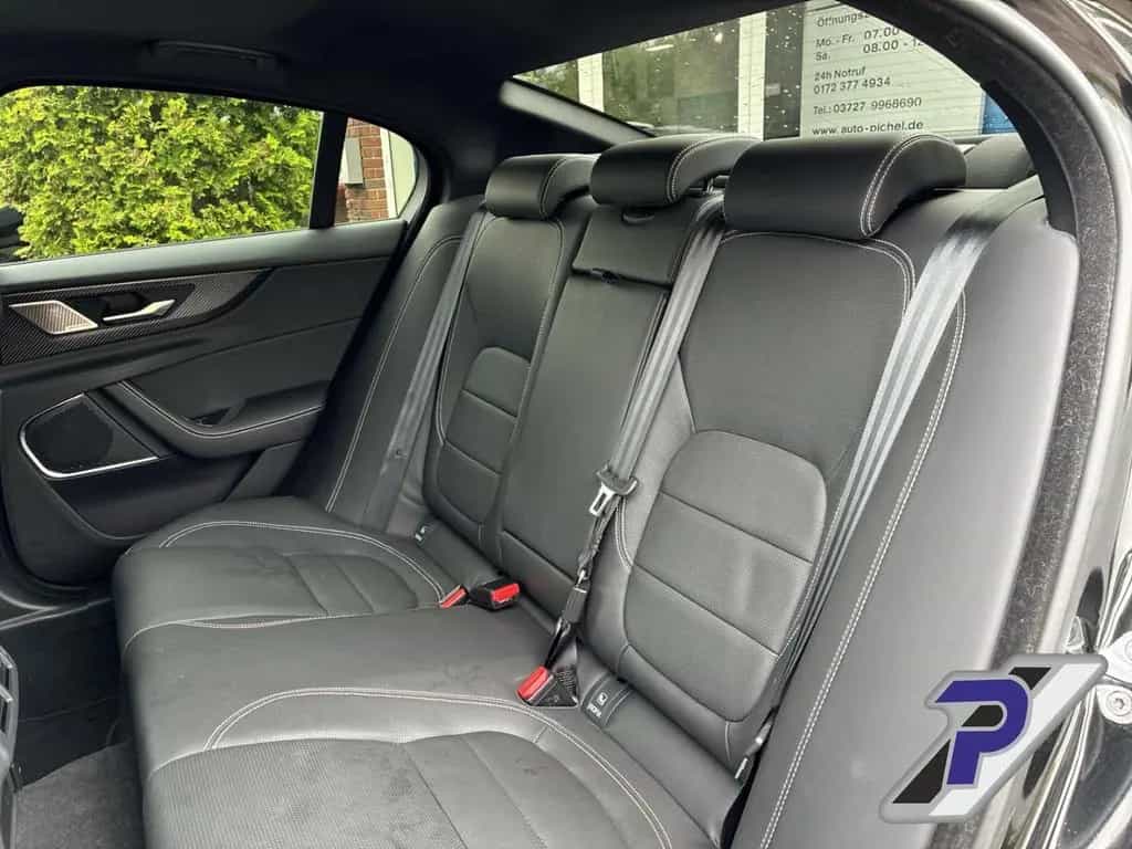 Jaguar XE R-Dynamic Black AWD Navi Leder Soundsystem Me 01/2022-photo-21