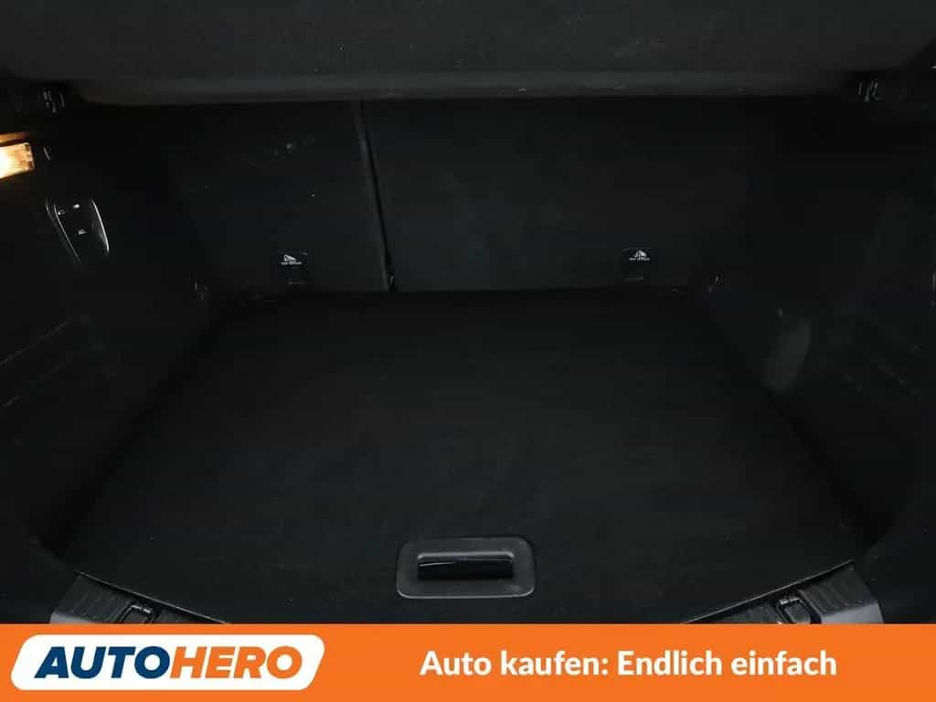 Renault Scenic 1.3 TCe Energy BOSE-Edition *NAV*TEMP*PDC 07/2018-photo-17