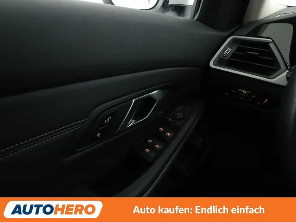 BMW 318 d Advantage Aut.*NAVI*LED*TEMPO*CAM*PDC*SHZ* 05/2021-photo-25
