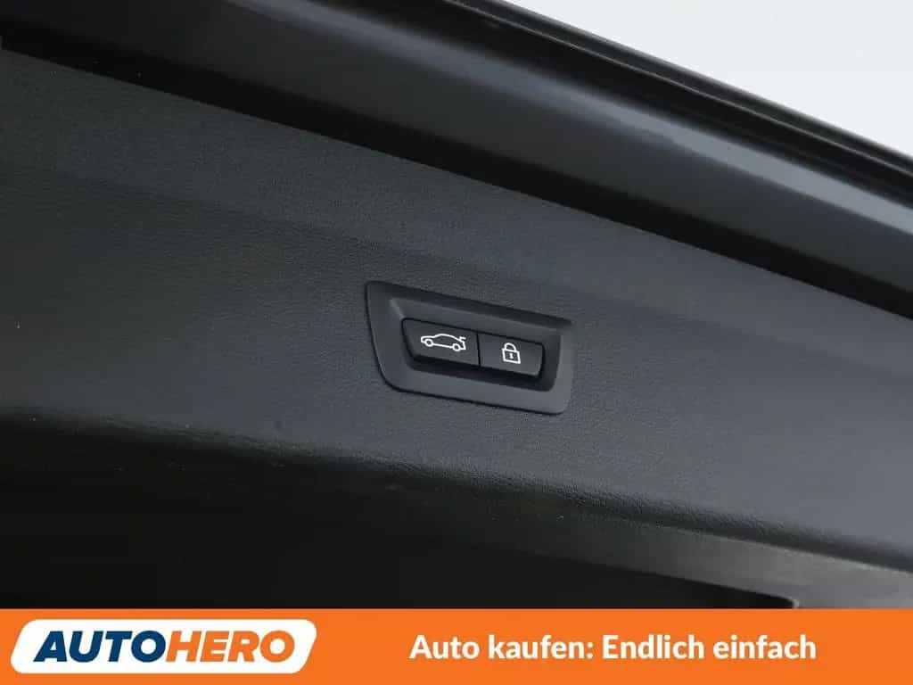 BMW X1 xDrive 20d xLine Aut.*PANO*ACC*LED*NAVI*PDC* 07/2021-photo-31