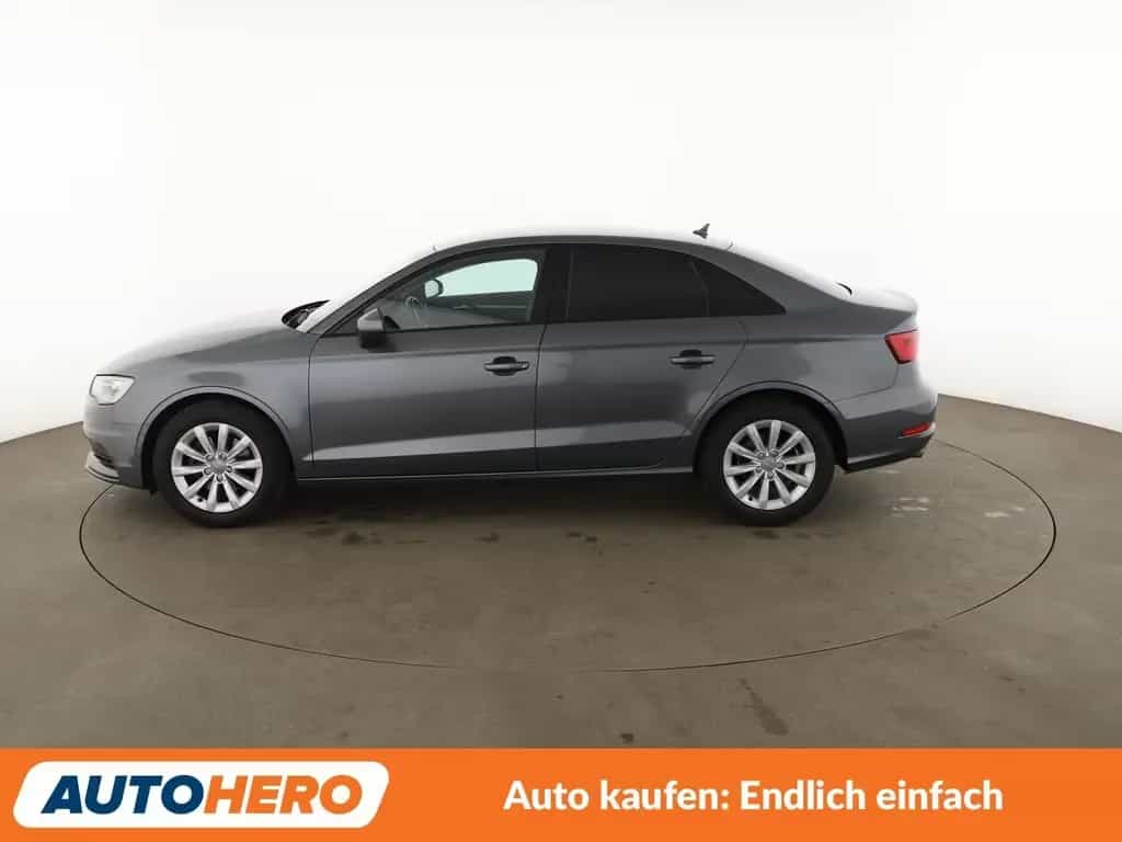 Audi A3 Limousine 1.4 TFSI Attraction*NAVI*XENON*PDC* 05/2016-photo-2