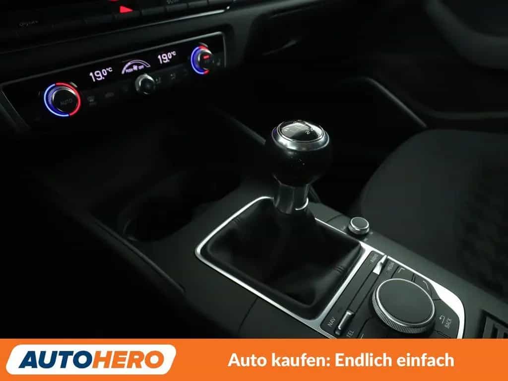 Audi A3 Limousine 1.4 TFSI Attraction*NAVI*XENON*PDC* 05/2016-photo-28