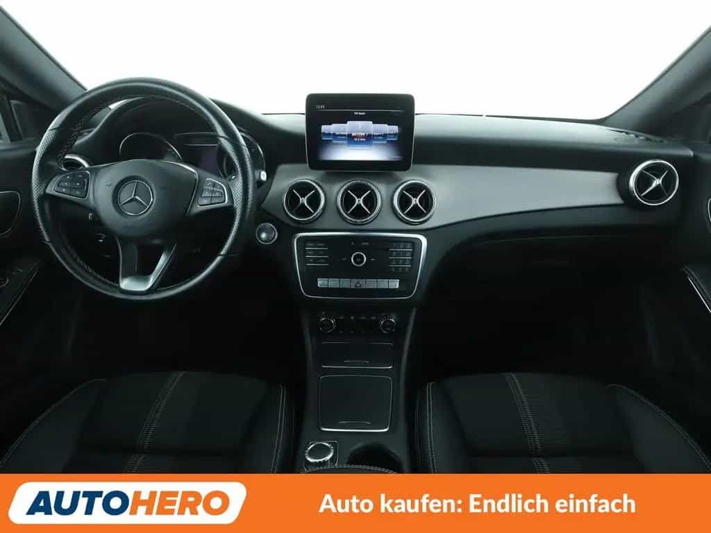 Mercedes-Benz CLA 220 Shooting Brake 4Matic Urban Aut.*NAVI* 10/2018-photo-11
