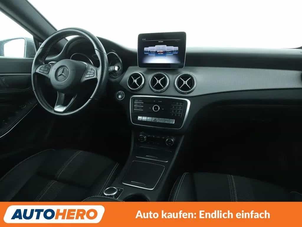 Mercedes-Benz CLA 220 Shooting Brake 4Matic Urban Aut.*NAVI* 10/2018-photo-12