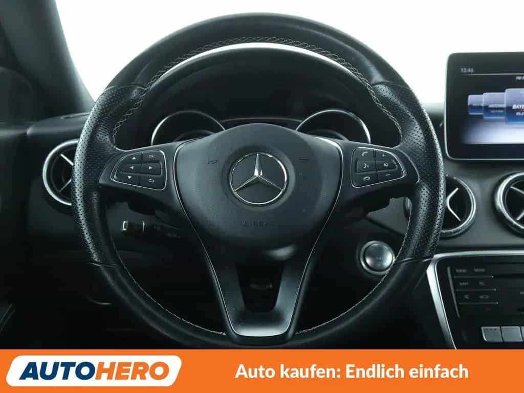Mercedes-Benz CLA 220 Shooting Brake 4Matic Urban Aut.*NAVI* 10/2018-photo-18