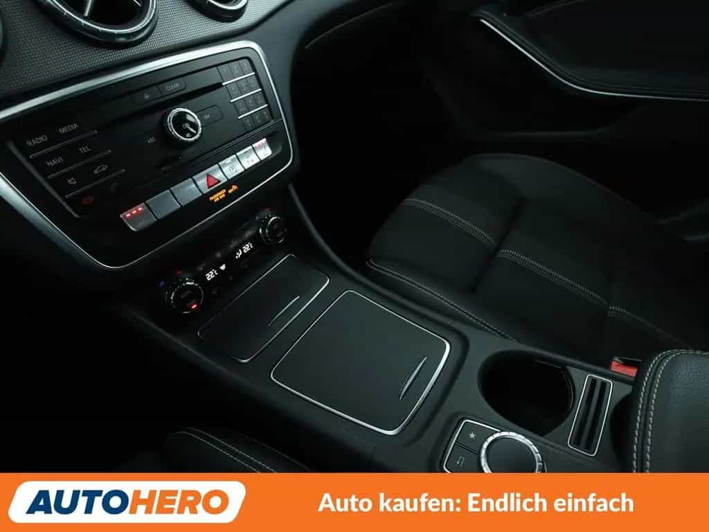 Mercedes-Benz CLA 220 Shooting Brake 4Matic Urban Aut.*NAVI* 10/2018-photo-24