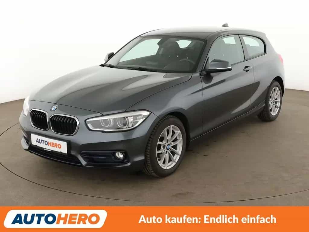BMW 118 i Sport Line Aut.*NAVI*LED*TEMPO*PDC*SHZ* 07/2016-photo-0