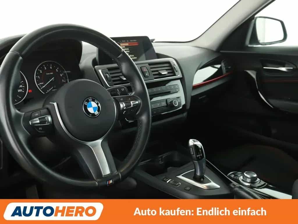 BMW 118 i Sport Line Aut.*NAVI*LED*TEMPO*PDC*SHZ* 07/2016-photo-10