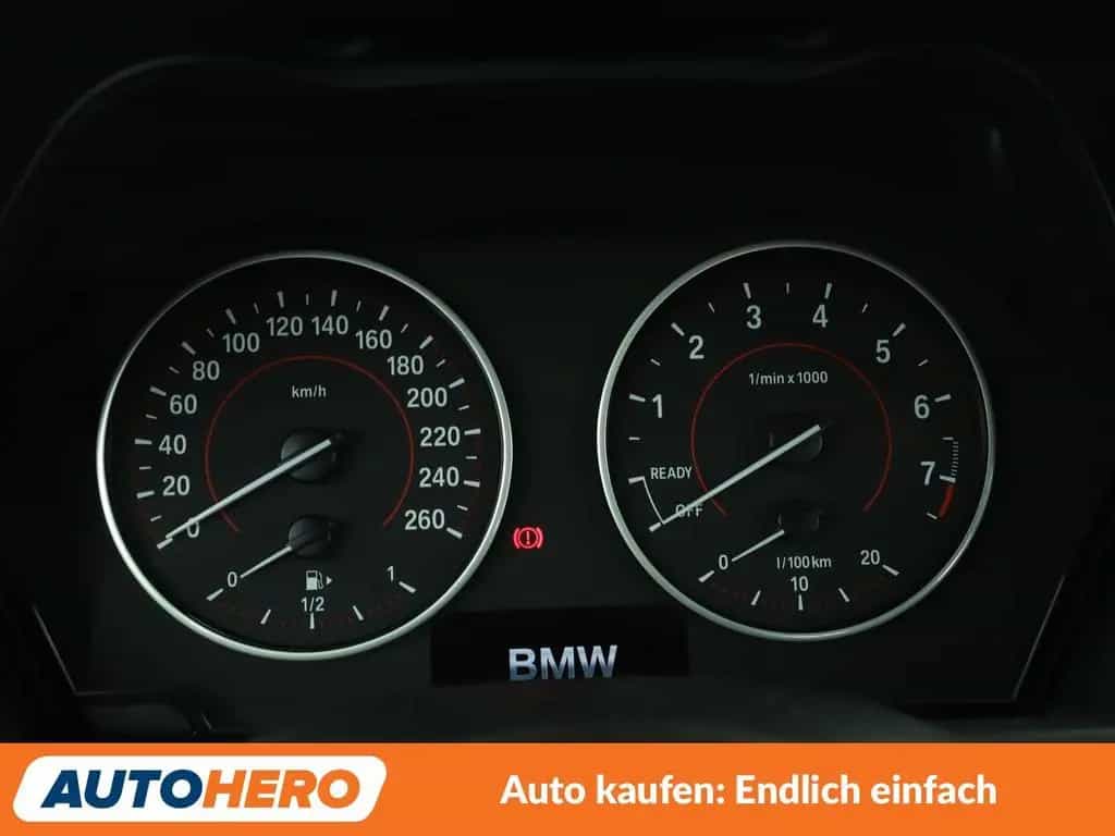 BMW 118 i Sport Line Aut.*NAVI*LED*TEMPO*PDC*SHZ* 07/2016-photo-19