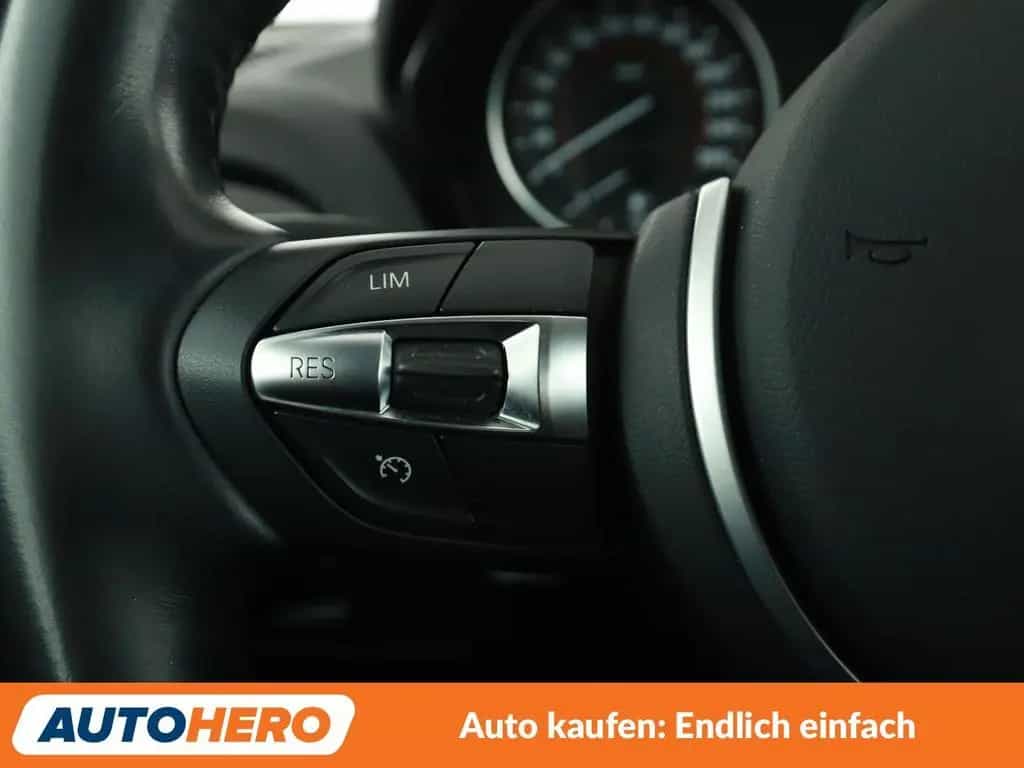 BMW 118 i Sport Line Aut.*NAVI*LED*TEMPO*PDC*SHZ* 07/2016-photo-28
