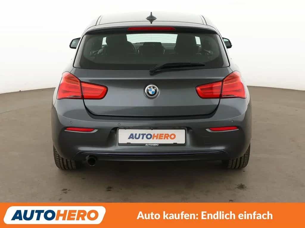 BMW 118 i Sport Line Aut.*NAVI*LED*TEMPO*PDC*SHZ* 07/2016-photo-4