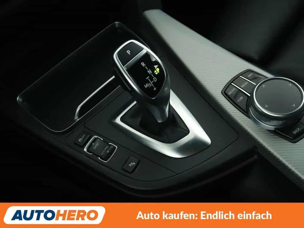 BMW 320 d M Sport Shadow Aut.*NAVI*LED*CAM*SHZ*ALU* 08/2018-photo-23