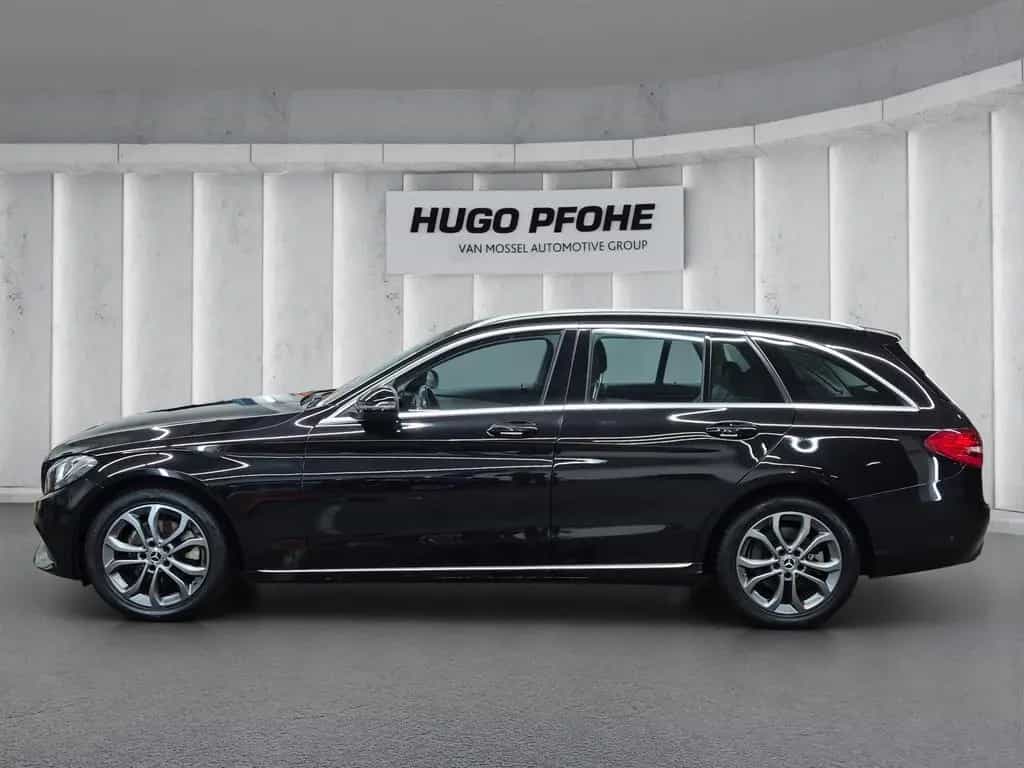 Mercedes-Benz C 180 T Avantgarde 04/2017-photo-1