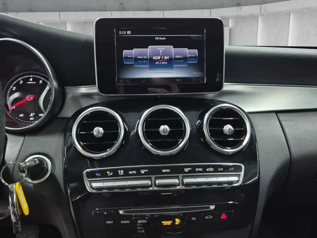 Mercedes-Benz C 180 T Avantgarde 04/2017-photo-14