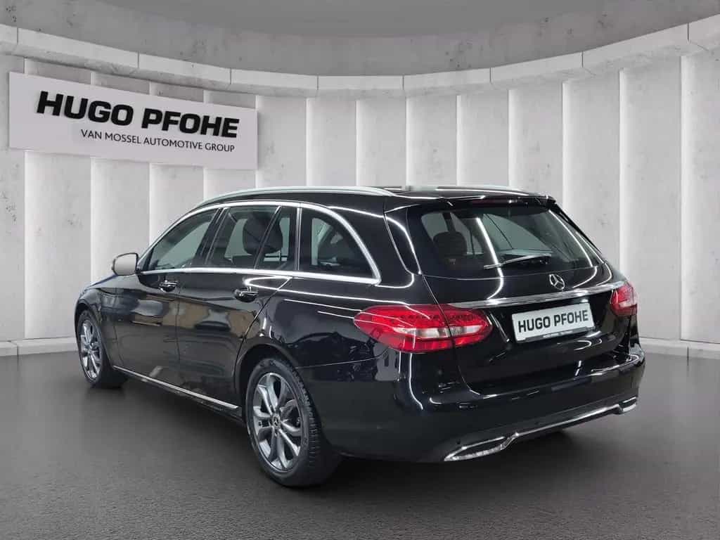 Mercedes-Benz C 180 T Avantgarde 04/2017-photo-2