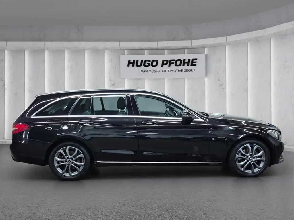 Mercedes-Benz C 180 T Avantgarde 04/2017-photo-5