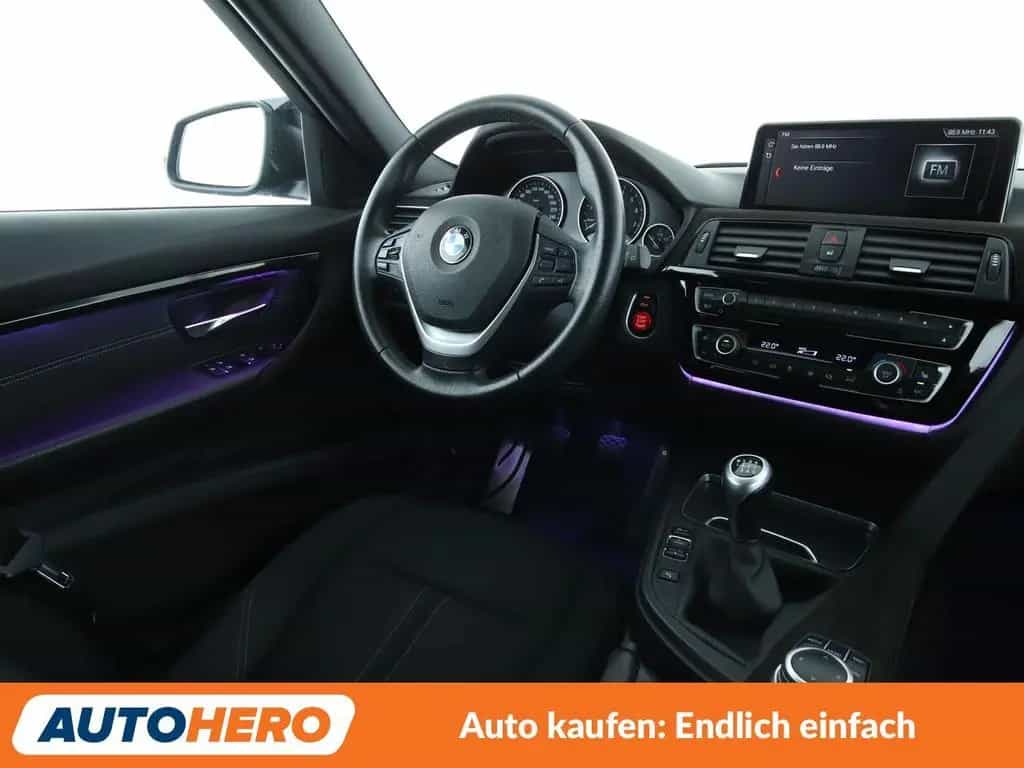 BMW 320 3er 320i Advantage*NAVI*TEMPO*CAM*PDC*SHZ*LIM* 02/2019-photo-12