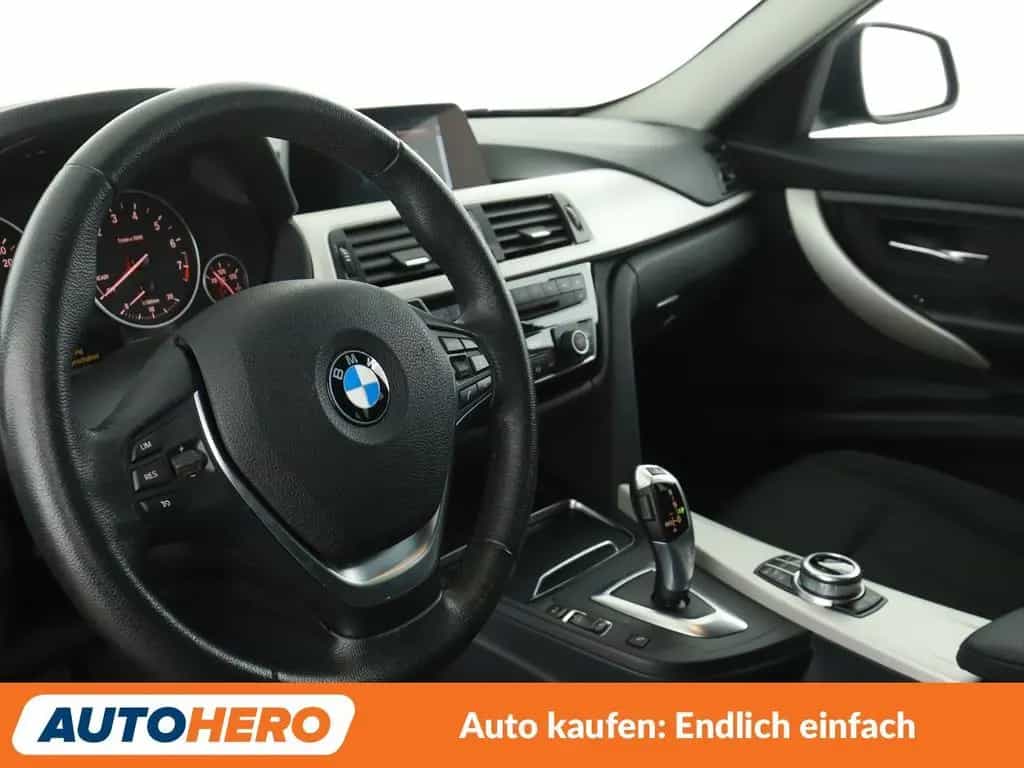 BMW 318 i Advantage Aut.*NAVI*LED*PDC*SHZ*TEMPO*ALU* 12/2017-photo-10