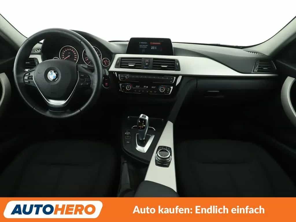 BMW 318 i Advantage Aut.*NAVI*LED*PDC*SHZ*TEMPO*ALU* 12/2017-photo-11
